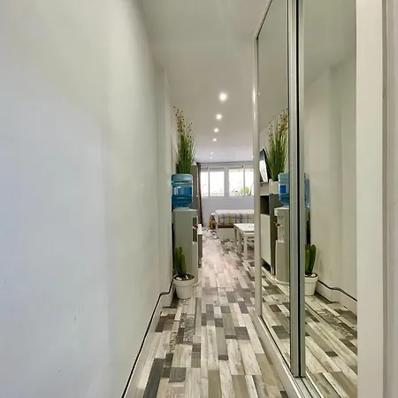 Apartment In Near Seabeach